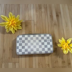 Louis Vuitton Azur zippy organizer travel wallet